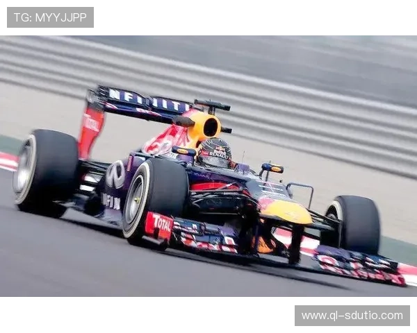 F1赛季新动向:红牛车队迎来技术革新,梅赛德斯面临严峻挑战 F1赛季新动向:红牛车队迎来技术革新,梅赛德斯面临严峻挑战