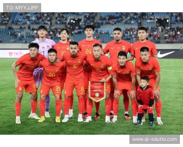 中国足球迎来新纪元 国足全新阵容亮相世预赛备战 中国足球迎来新纪元 国足全新阵容亮相世预赛备战