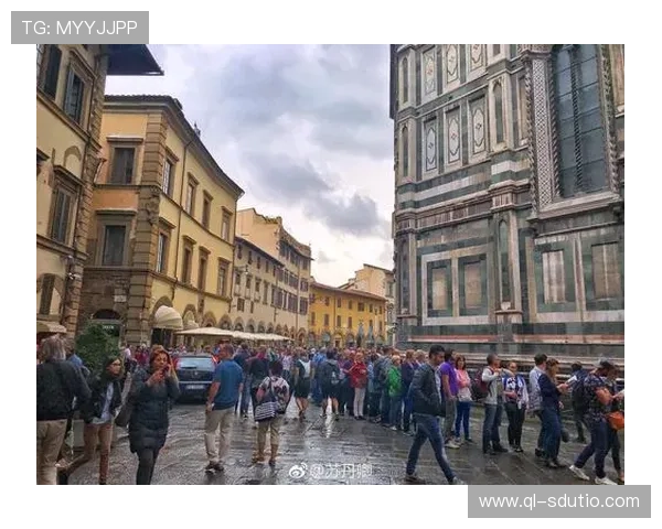 佛罗伦萨俱乐部的辉煌历史与未来展望:从传统到现代的蜕变与创新 佛罗伦萨俱乐部的辉煌历史与未来展望:从传统到现代的蜕变与创新
