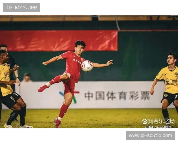 国足主帅公布最新集训名单年轻球员崭露头角备战世预赛迎关键考验