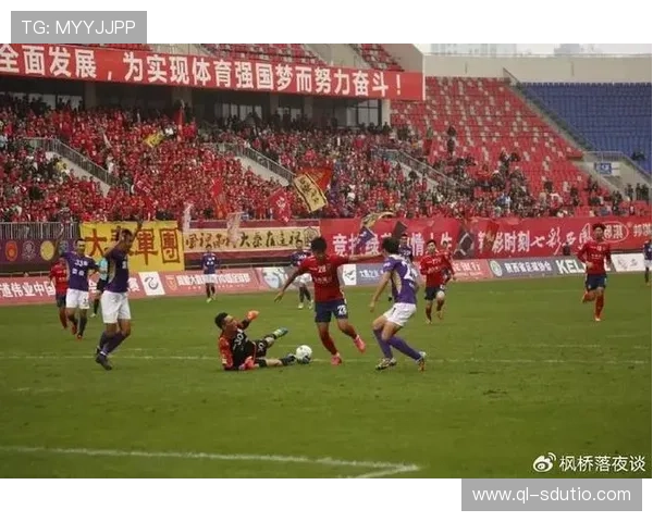 国足新星闪耀国际赛场展现中国足球崛起力量引发球迷热烈讨论 国足新星闪耀国际赛场展现中国足球崛起力量引发球迷热烈讨论