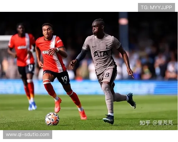 卢顿俱乐部宣布新赛季引援计划并展望英超未来发展