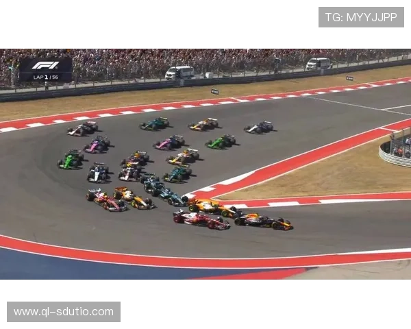 F1赛季激战正酣 汉密尔顿力压维斯塔潘登顶 排位赛引发热议