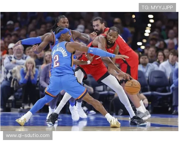 NBA最新赛季开幕前瞻:新星崛起老将回归,冠军之争愈发激烈 NBA最新赛季开幕前瞻:新星崛起老将回归,冠军之争愈发激烈